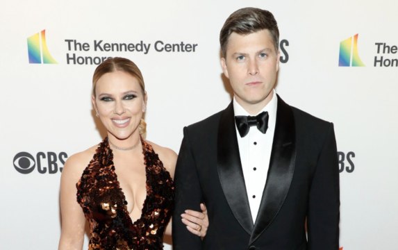 Scarlett Johansson Wore a Choker With Her Plunging Gown