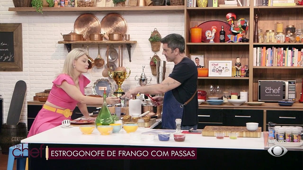 Estrogonofe de Frango com Passas