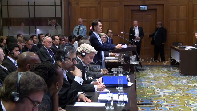 رئيس المجموعة العسكرية في بورما يخفض عقوبة السجن في حق أونغ سان سو تشي إلى سنتين