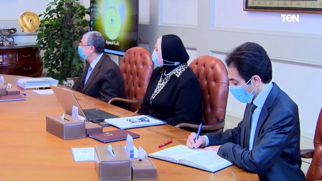 لاستعراض المشروعات الاستراتيجية .. الرئيس عبد الفتاح السيسي يجتمع برئيس مجلس الوزراء ووزير الكهرباء