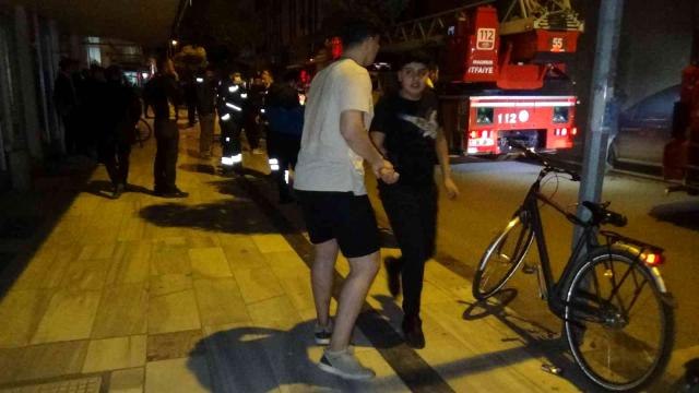 Son dakika haber: Çiçekçide yangın çıktı, mahalleli kendini sokağa attı