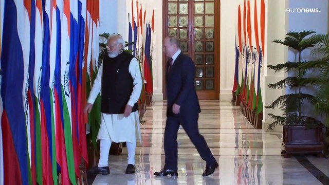 Poutine et Modi signent plusieurs accords commerciaux et d'armements