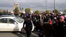 SÜLEYMANİYE - Irak'ın Süleymaniye kentindeki öğrenciler gösteri düzenledi