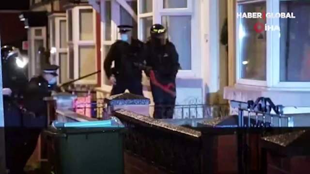 İngiltere'de şaşırtan olay! Polis kılığında denetime çıktı