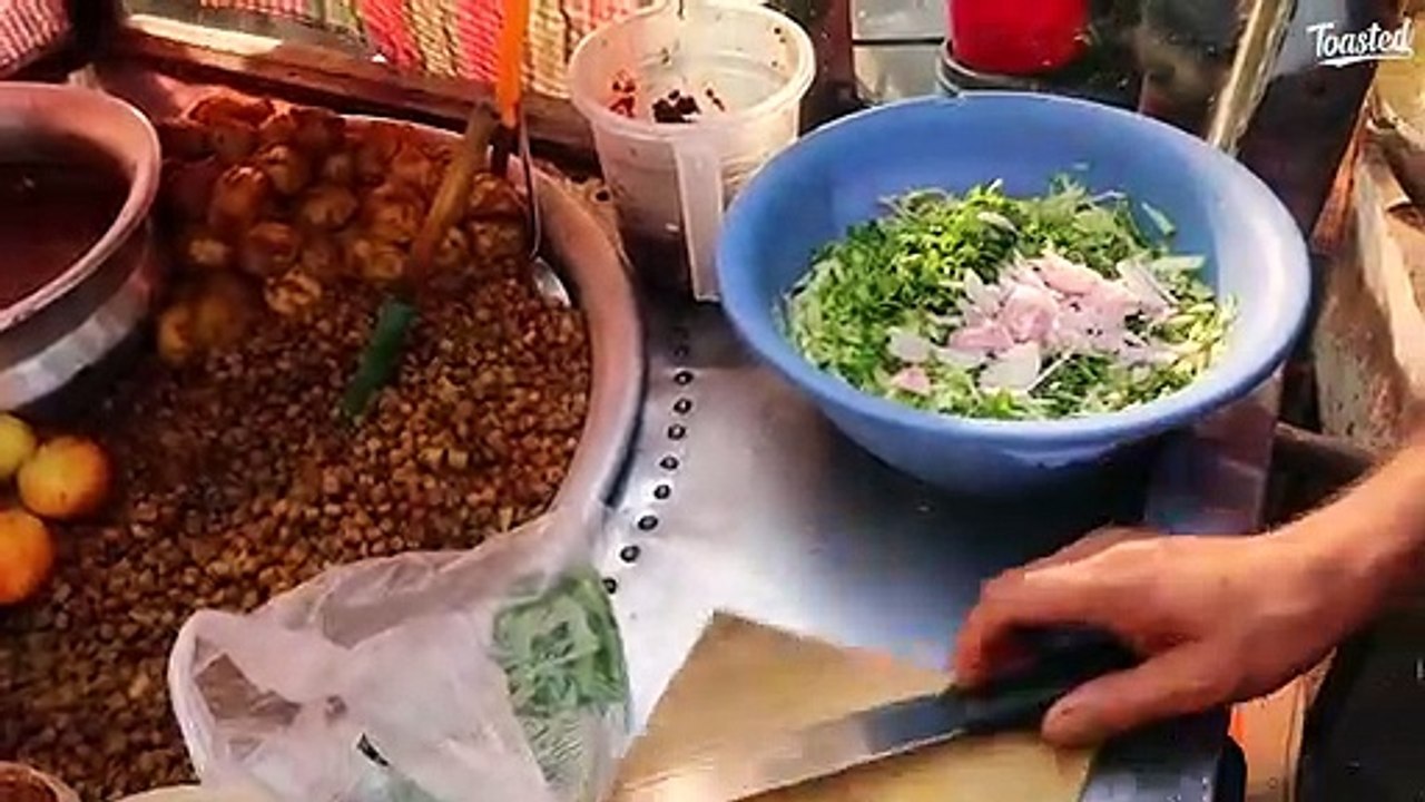 Famous Egg Jhal Muri | Bangladeshi Street Food | Famous Jhal Muri Street Food of Dhaka