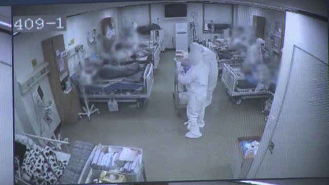 [뉴스라이브] 코로나19 위험도 '매우 높음'...오미크론, 한 달 내 우세종 될 수도? / YTN