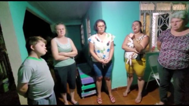 Nossos filhos têm o direito de aprender a ler e escrever , dizem mães que pedem a reprovação