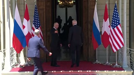 Biden-Putin, prove di dialogo sull'Ucraina con gli eserciti al confine