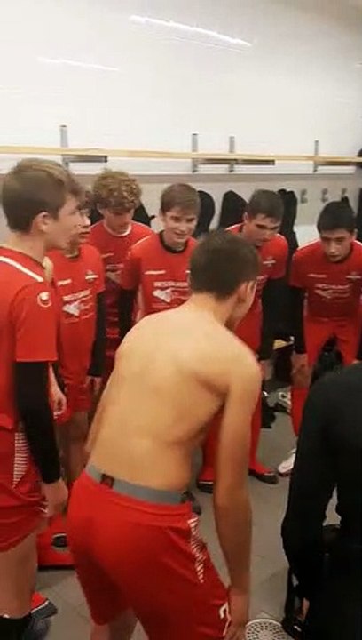 LE "VICTORY SONG" DES U15.M (D2) A MONTCHAT