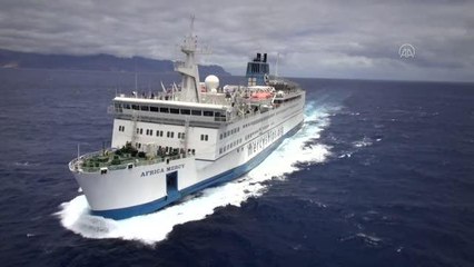 Senegal'de demirleyecek dünyanın en büyük sivil hastane gemisi gönüllülerini bekliyor