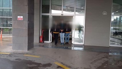 İki kişiyi sahte altınla dolandırdığı öne sürülen kişi yakalandı
