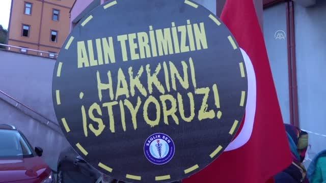 Sağlık-Sen üyesi sağlık çalışanları, Doğu Karadeniz'de bir günlük iş bırakma eylemi yaptı