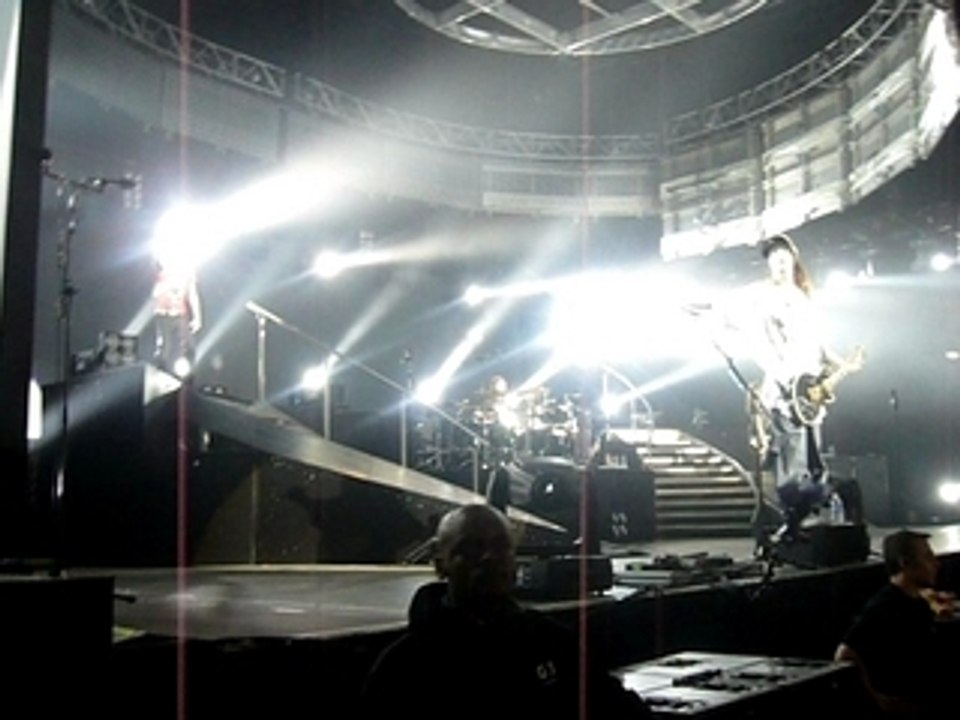 03.03.08 Intro Scream Solo Gustav @ Forest National