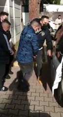 Damada "pompalı tüfek" takmıştı: Yakalandılar