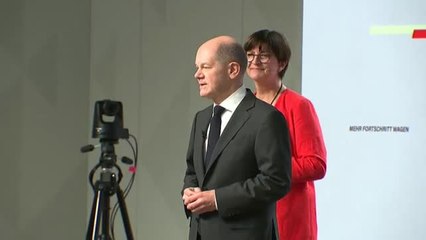 Firmado el acuerdo de gobierno tripartito de Scholz en Alemania