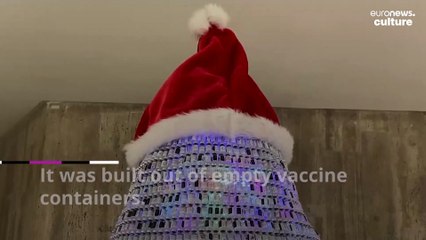 Romanian COVID clinic gives Christmas an injection of festive Pfizz