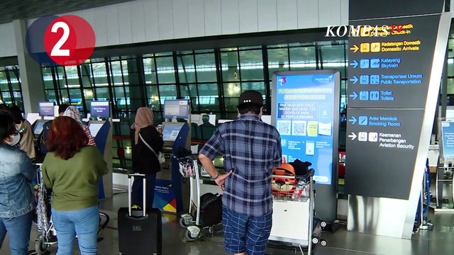 [TOP3NEWS] Jokowi ke Lumajang Temui Pengungsi, PPKM Level 3 Batal, Ancol Diterpa Rob