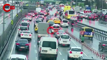 İstanbul trafiğinde 'yağmur' etkisi: Yoğunluk yüzde 80'i aştı