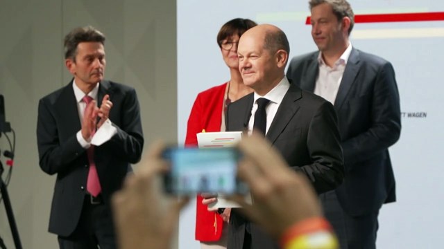 Allemagne: les leaders du SPD, FDP et des Verts signent l'accord de coalition