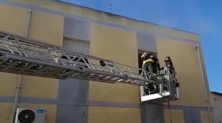Capoterra (CA) - Appartamento in fiamme, muore cagnolino  (07.12.21)
