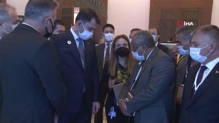 Bakan Kurum, çevreci bisikletle üretilen milkshakenin tadına baktı