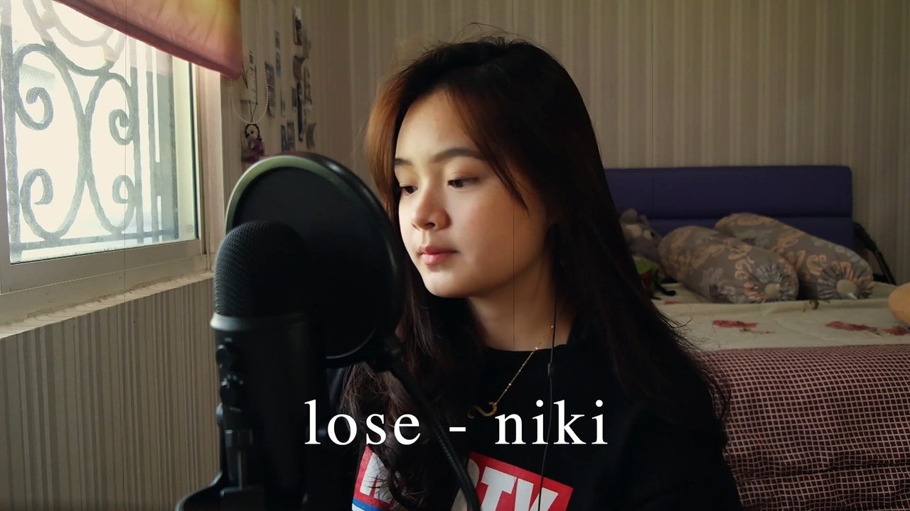 LOSE  NIKI  SEIVABEL COVER\