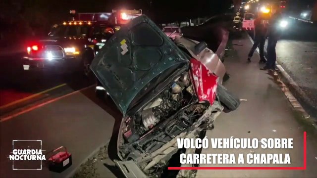 Aparatoso percance vial sobre carretera a Chapala dejó una persona lesionada