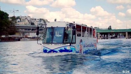 'Marcel le Canard' – Paris' first amphibious tourist bus