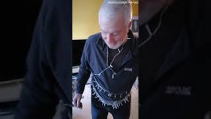 Elderly Couple Has Ingenious Way of Lighting Christmas Tree