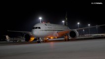 شاهد: ولي العهد السعودي يصل الإمارات في المحطة الثانية من جولته الخليجية