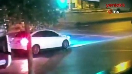 Beyoğlu’nda trafik ışıklarında kanlı saldırı