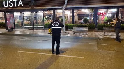 Sokak ortasında bıçaklı kavga: 1'i ağır 2 yaralı