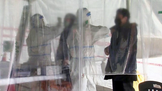 비수도권 8개 시·도 세 자릿수 확진...병상 확보 비상 / YTN