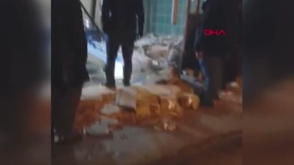 Manisa'da apartman dairesinde patlama: Ortalık savaş alanına döndü