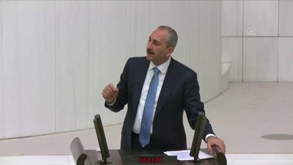 Son dakika haberi... Bakan Gül: "Israrlı taciz ve takip fiillerini ayrı bir suç olarak, caydırıcı bir suç olarak düzenlemeye yönelik çalışmalarımızı tamamladık"