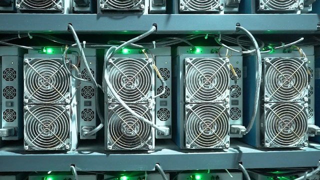 Kazajistán gana terreno en minado de criptomonedas tras prohibiciones chinas