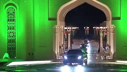 شاهد.. لقطات جوية توثق الموكب المهيب للأمير محمد بن سلمان في أبوظبي