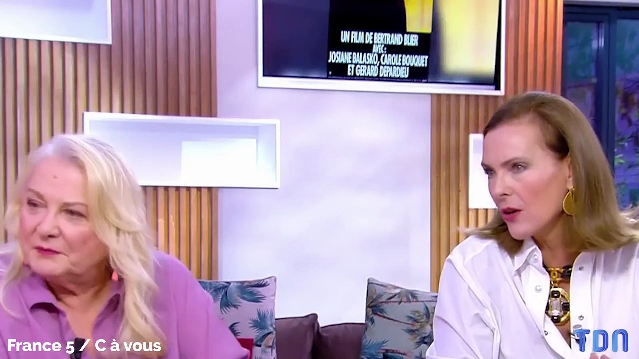 Gérard Depardieu “légèrement pompette” : l’anecdote hilarante de Josiane Balasko et Carole Bouquet