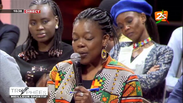 LA PRESSE SPORTIVE SÉNÉGALAISE RÉCOMPENSE LES MEILLEURS SPORTIFS DE L’ANNÉE AVEC A. KANDE ET FATIMA