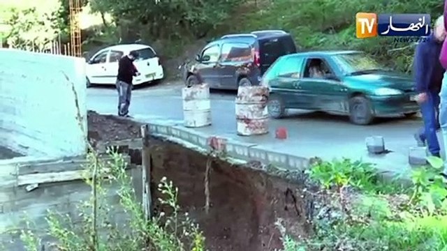 تشقق وإنهيار الطرقات بعد مدة قصيرة من تعبيدها .. من يتحمل المسؤولية ؟