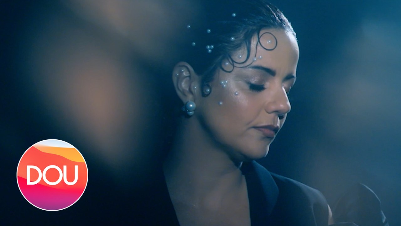 Duygu Soylu - İncilerin Dökülür (Official Video) #KaraElmas