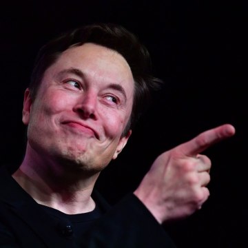 Neuralink : Elon Musk veut placer des micropuces dans les cerveaux humains dès 2022 - F
