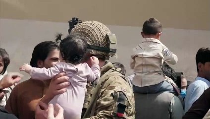 El Gobierno británico se defiende de las críticas contra su "caótica" evacuación de Afganistán