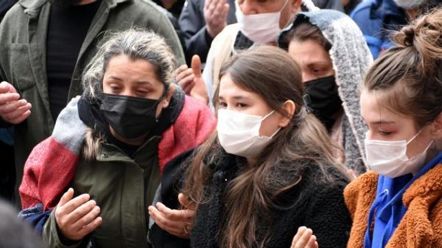 Son dakika haber: KAZADA ÖLEN 2 GÜVENLİK GÖREVLİSİ İÇİN GÖREV YAPTIKLARI HASTANEDE TÖREN