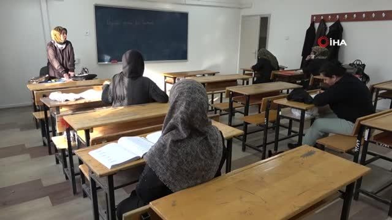Elazığ'da 512 kursta 8 bin vatandaş eğitim alıyor