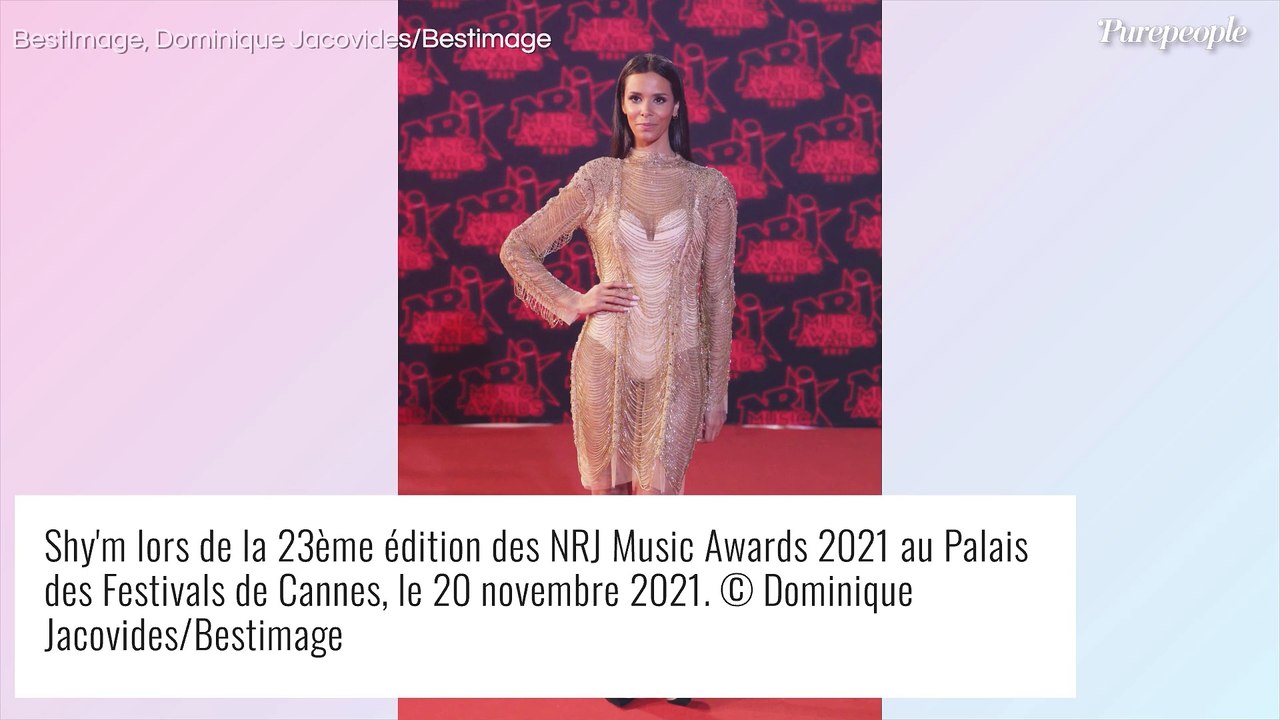 "Ça finit quand le post-partum ?" : Shy'm face à un problème de taille après sa grossesse
