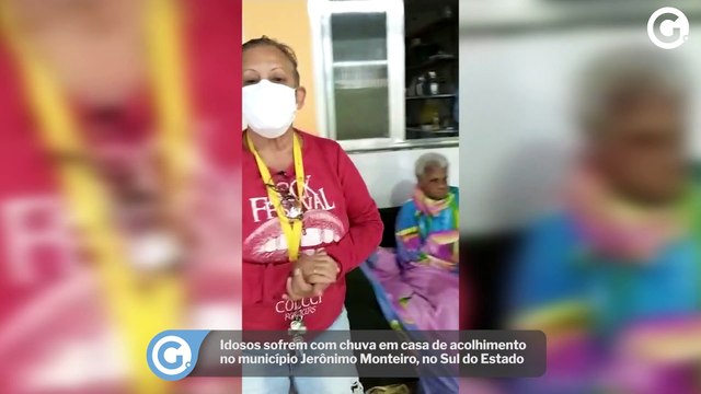 Idosos sofrem com chuva em casa de acolhimento no município Jerônimo Monteiro, no Sul do Estado
