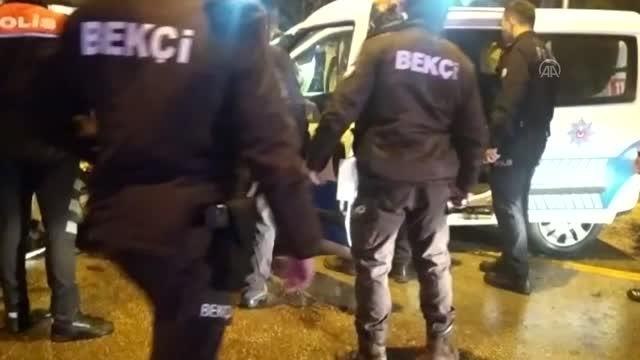 İki polis otosu çarpıştı, bir komiser ile bir polis memuru yaralandı