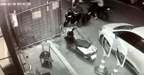 80 bin liralık motosikleti saniyeler içinde çaldı: O anlar kameraya yansıdı