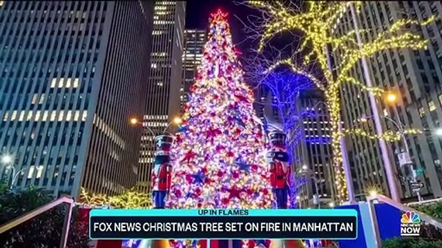 Un homme met le feu au sapin de 15 mètres devant la chaîne Fox News à New-York - Sa présidente dénonce une attaque contre une grande chaîne américaine